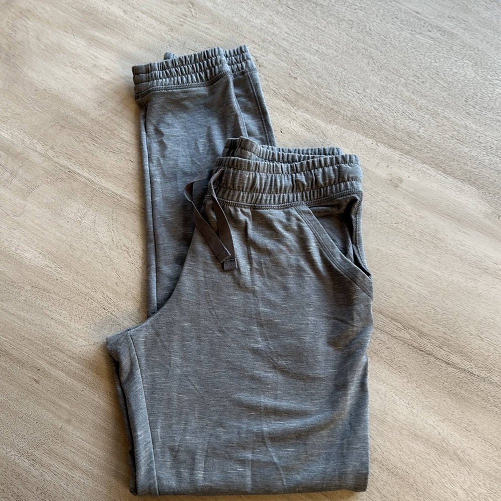 Hanes Joggers Small NWOT